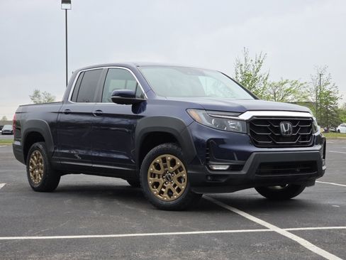 Certified 2023 Honda Ridgeline RTL image 2
