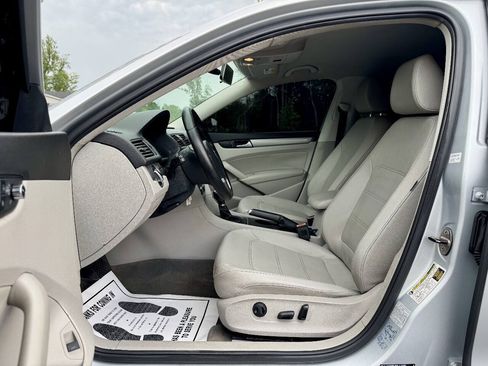 Used 2015 Volkswagen Passat 1.8T Wolfsburg Edition FWD image 10