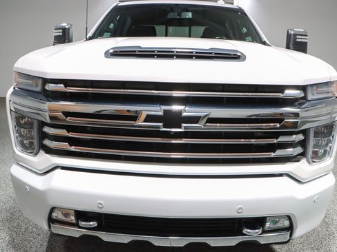 Used 2022 Chevrolet Silverado 2500 High Country image 4