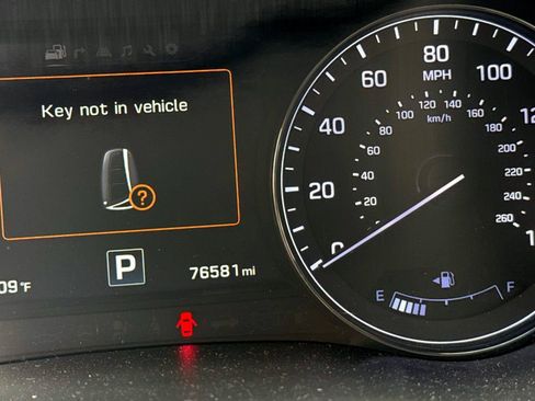 Used 2015 Hyundai Genesis 5.0 RWD image 3