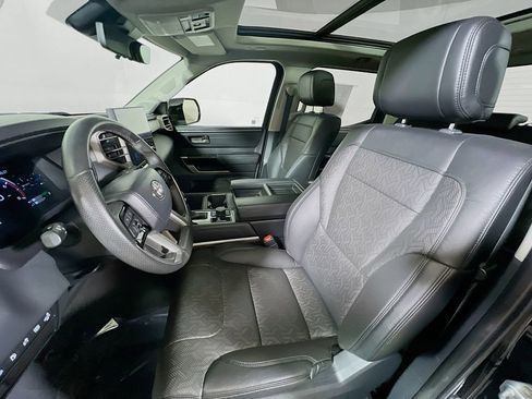 Used 2023 Toyota Tundra Limited AWD/4WD image 19