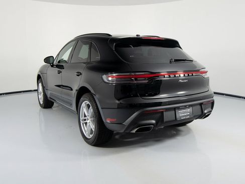 Certified 2025 Porsche Macan image 3