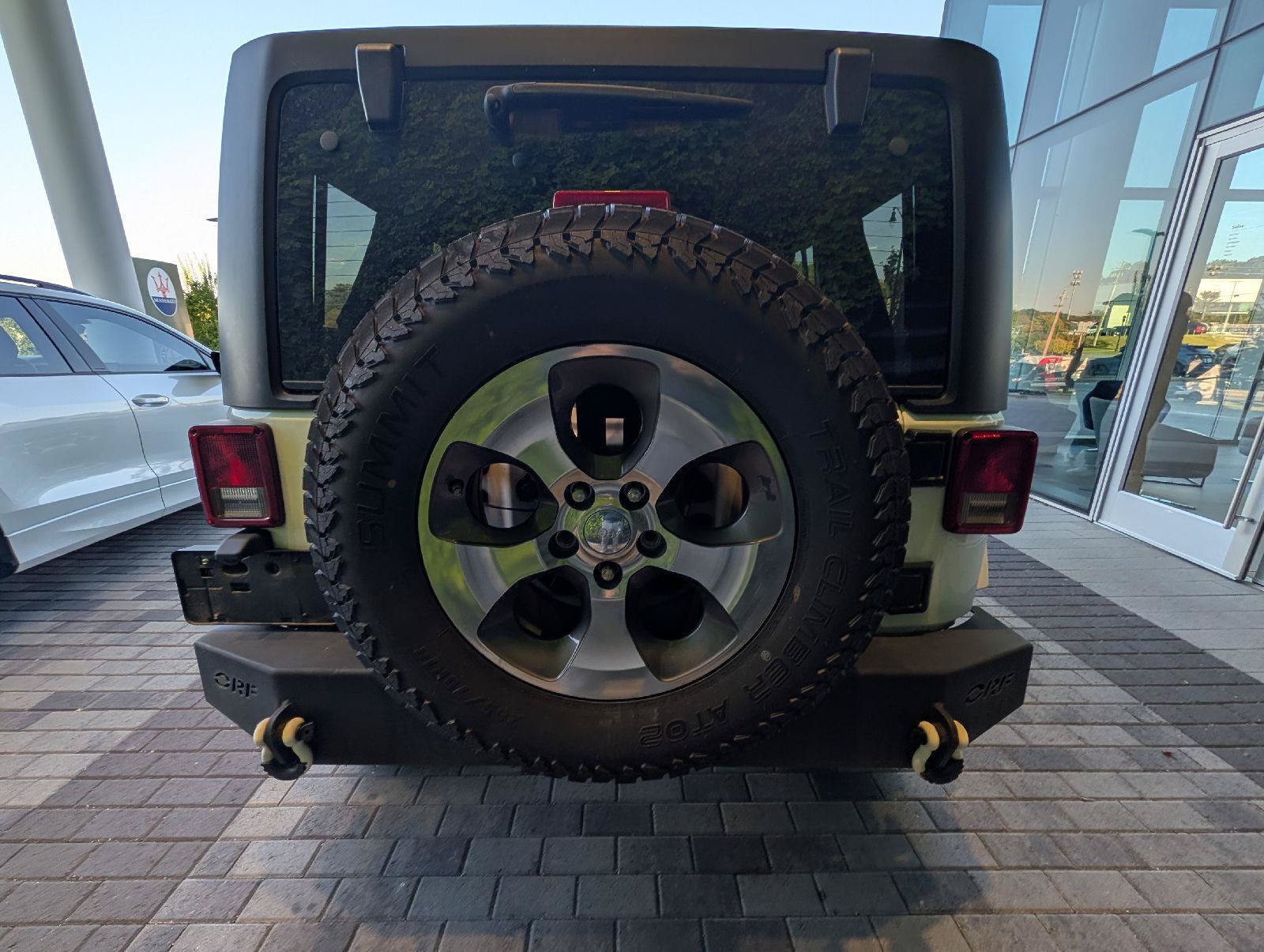 Used 2017 Jeep Wrangler Unlimited Sahara AWD/4WD image 12