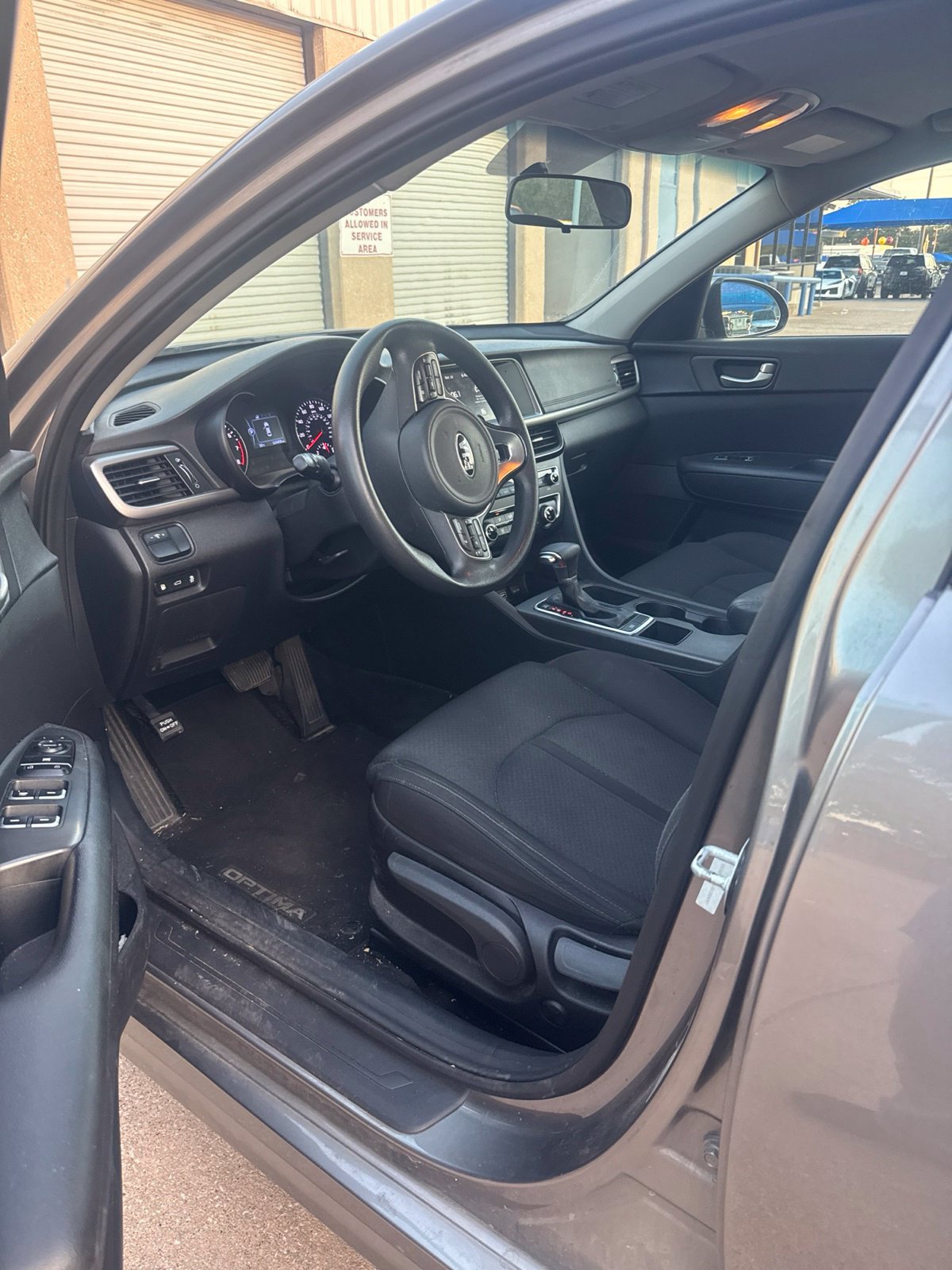 Used 2018 Kia Optima LX FWD image 6
