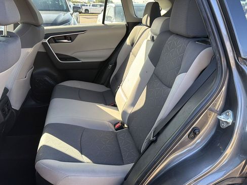 Used 2023 Toyota RAV4 XLE AWD/4WD image 13