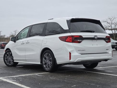 New 2026 Honda Odyssey Touring image 20