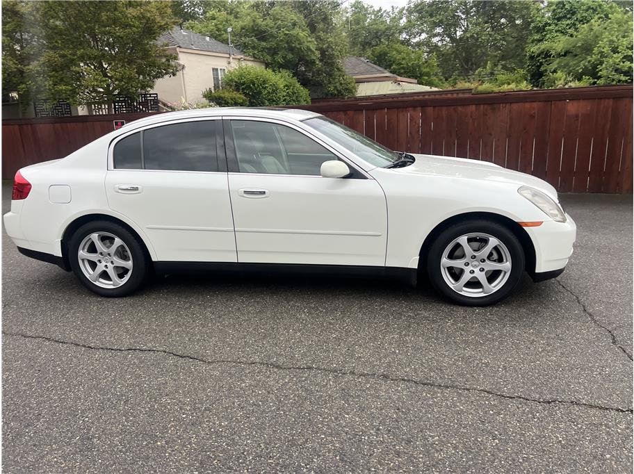 Used 2004 INFINITI G35 x Sedan AWD/4WD image 4