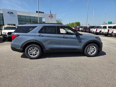 New 2026 Ford Explorer Active image 50