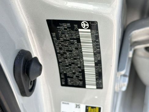 Used 2025 Toyota Corolla LE image 21