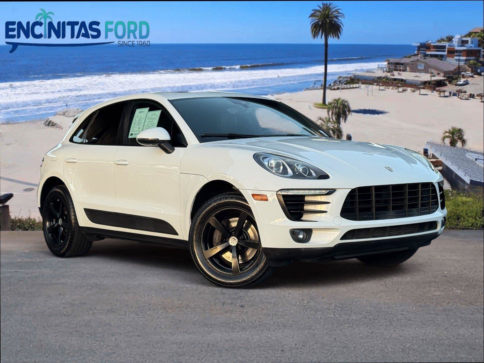 Used 2018 Porsche Macan AWD/4WD image 1