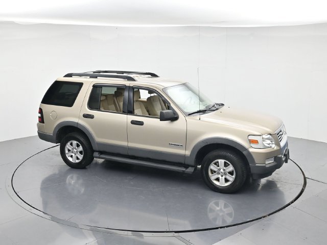 Used 2006 Ford Explorer XLT AWD/4WD image 42