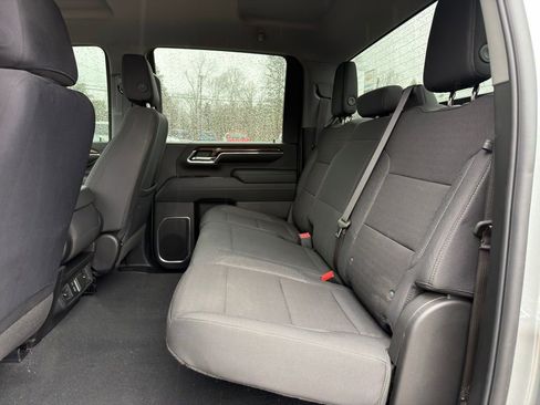 Used 2024 Chevrolet Silverado 2500 LT w/ Convenience Package image 8