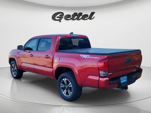 Used 2017 Toyota Tacoma TRD Sport w/ Tow Package RWD image 7