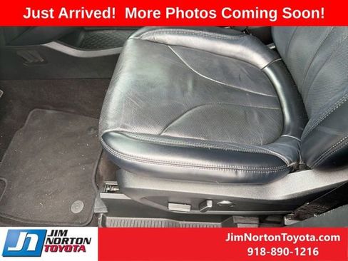 Used 2019 Lincoln Nautilus Reserve FWD image 8