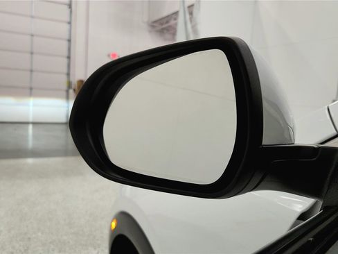 Used 2023 Buick Encore GX Essence w/ Experience Buick Package FWD image 30