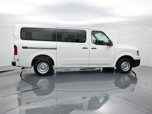 Used 2018 Nissan NV 3500 S RWD image 4