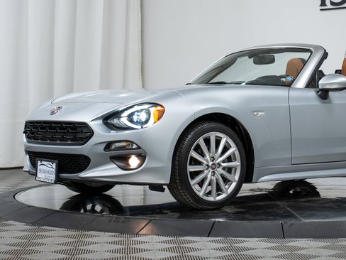 Used 2018 FIAT 124 Spider Lusso w/ Convenience Group image 25
