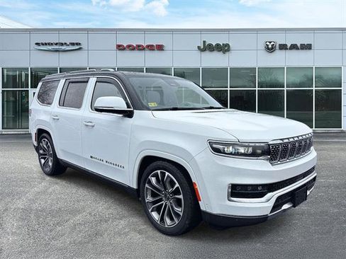 Used 2022 Jeep Grand Wagoneer Series III w/ Flexible Seating Group image 1