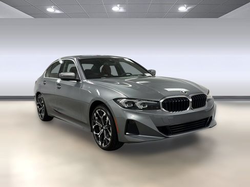 Used 2026 BMW 330i Sedan RWD image 7