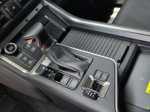 Certified 2025 Lexus GX 550 AWD/4WD image 13