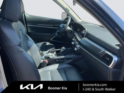 Certified 2025 Kia Telluride S image 11