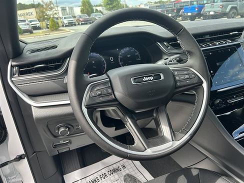 New 2025 Jeep Grand Cherokee Laredo X image 12