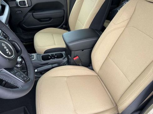 New 2026 Jeep Gladiator Sport image 13