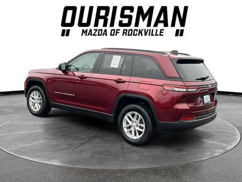 Used 2024 Jeep Grand Cherokee Laredo X AWD/4WD image 4