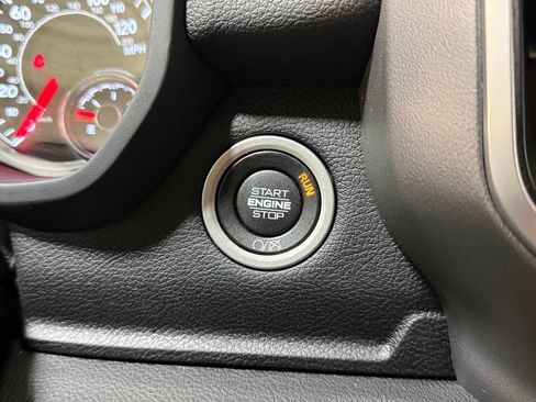 Used 2022 RAM 2500 Big Horn w/ Night Edition AWD/4WD image 18