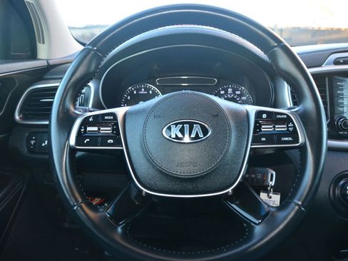 Used 2019 Kia Sorento FWD V6 w/ LX V6 Convenience Package image 17
