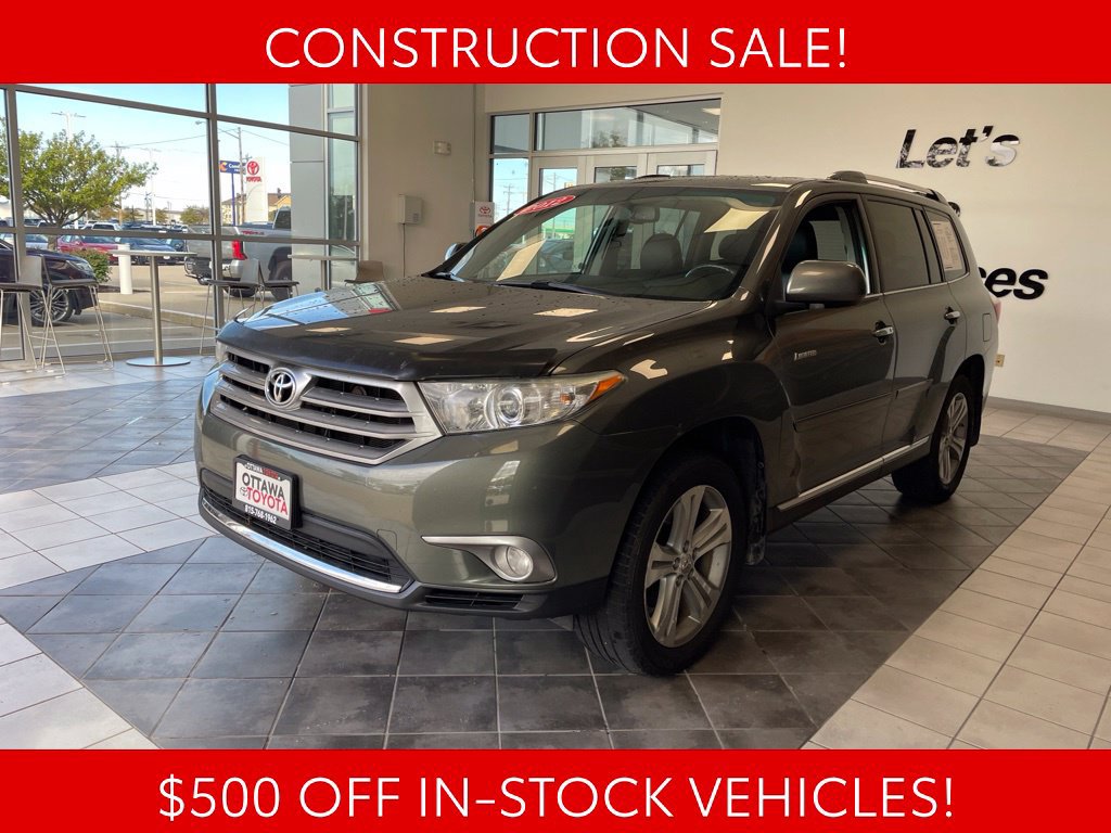 Used 2012 Toyota Highlander Limited w/ Tow Pkg AWD/4WD image 2