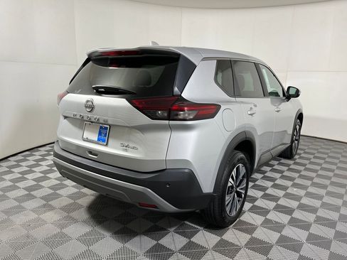 Used 2023 Nissan Rogue SV image 7