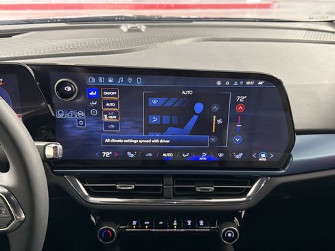 New 2026 Chevrolet Equinox EV LT image 21