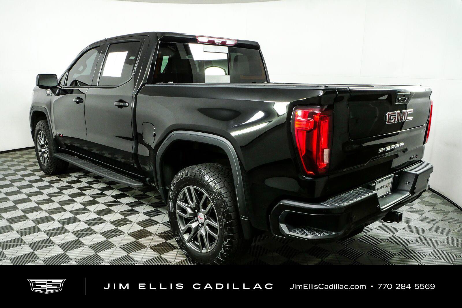 Used 2021 GMC Sierra 1500 AT4 w/ AT4 Premium Package AWD/4WD image 29