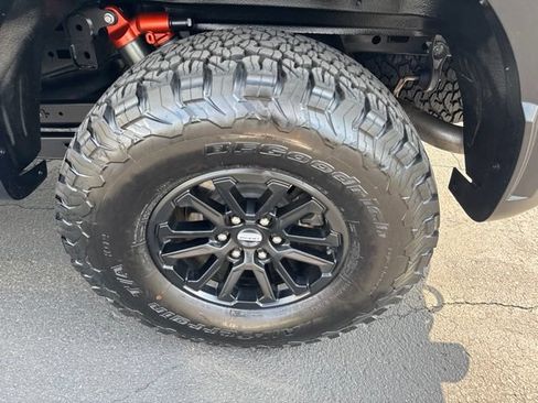 Used 2025 Ford F150 Raptor AWD/4WD image 6
