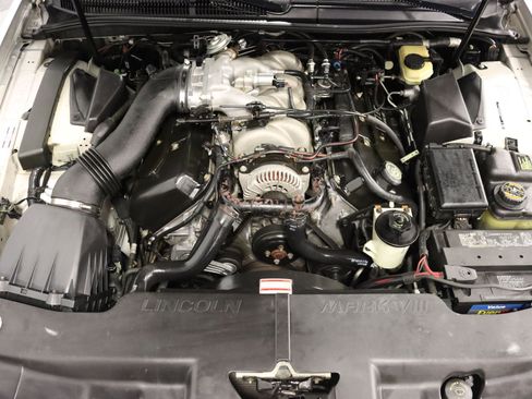 Used 1998 Lincoln Mark VIII image 3
