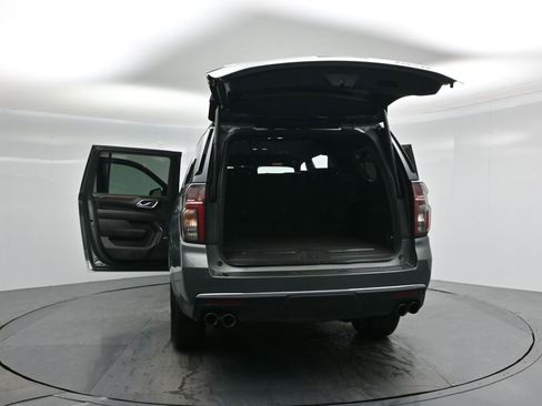 Used 2023 Chevrolet Suburban Premier image 32
