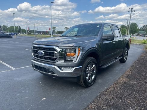 Used 2021 Ford F150 XLT w/ Equipment Group 302A High AWD/4WD image 4