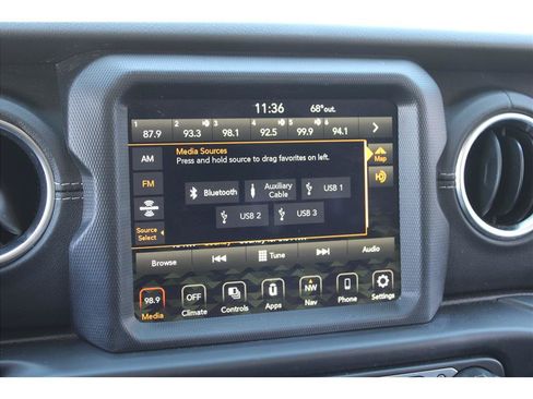 Used 2020 Jeep Wrangler Unlimited Sahara AWD/4WD image 23