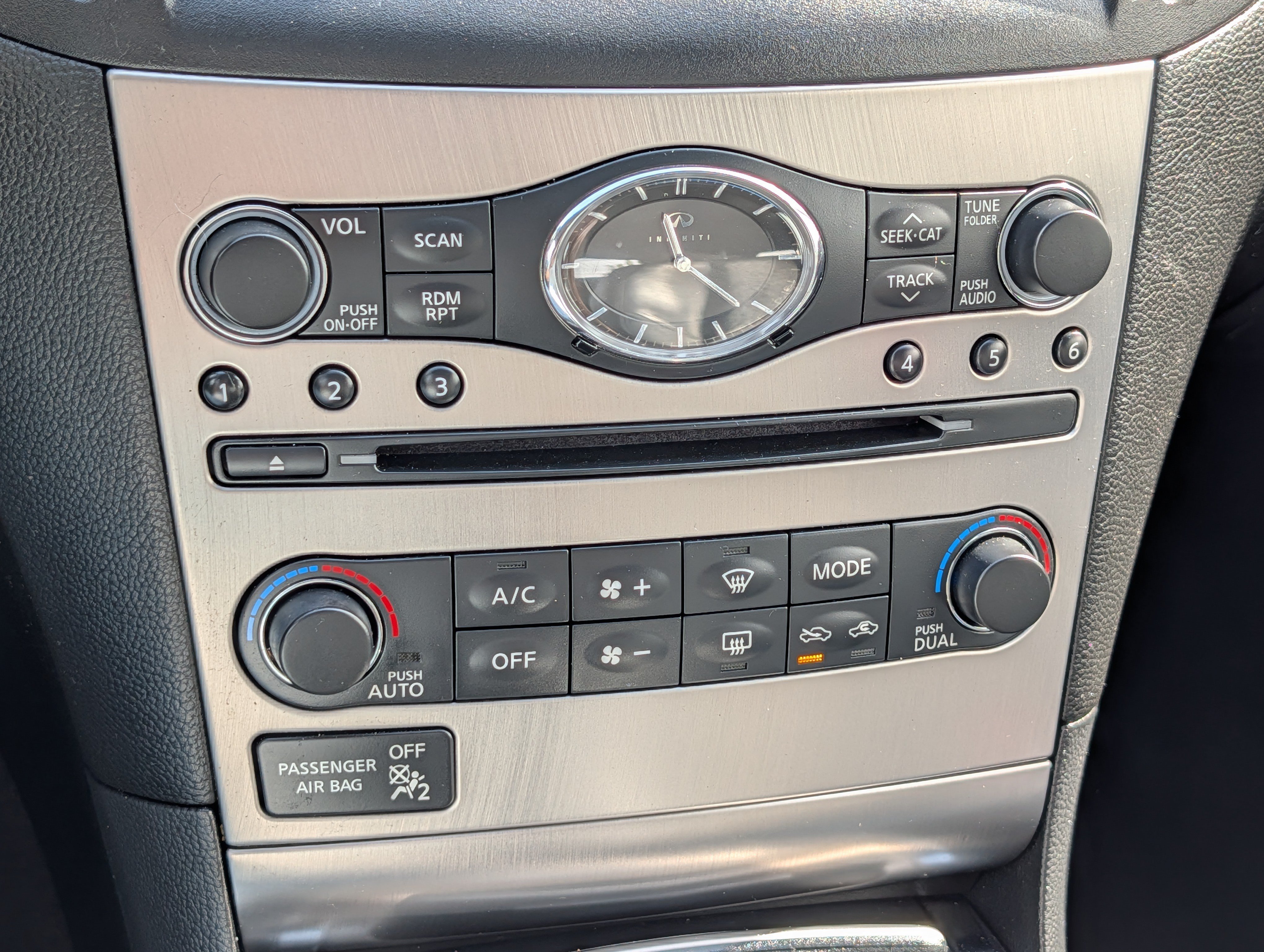 Used 2011 INFINITI G25 x w/ Moonroof Pkg AWD/4WD image 22