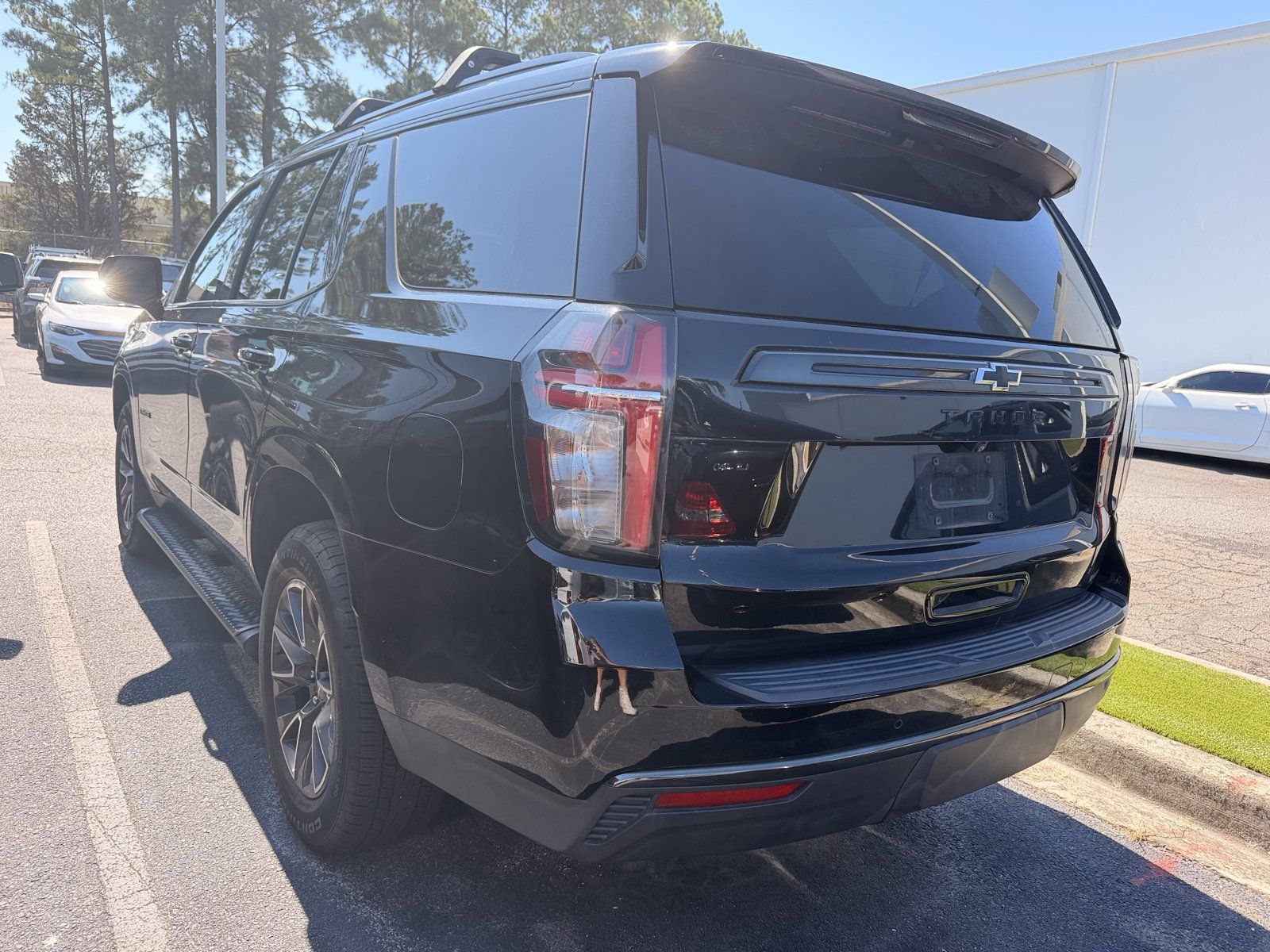 Used 2021 Chevrolet Tahoe Z71 w/ Rear Media and Nav Package AWD/4WD image 10