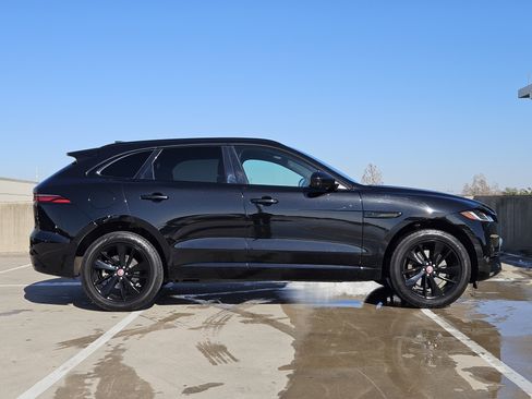 Used 2022 Jaguar F-PACE S image 9