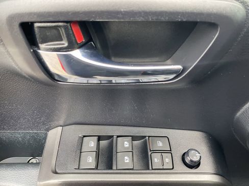 Used 2020 Toyota Tacoma TRD Sport w/ TRD Premium Sport Package AWD/4WD image 13