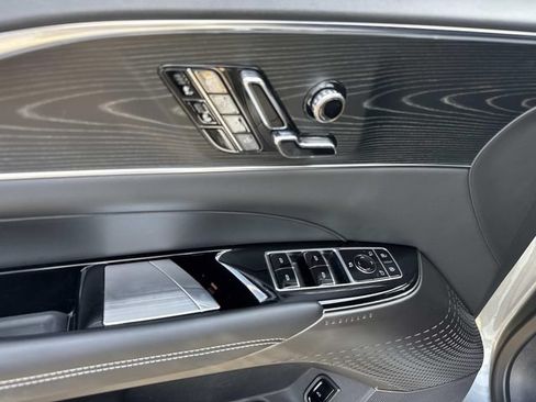 Used 2024 Cadillac Lyriq Luxury w/ LPO, Floor Liner Package AWD/4WD image 18
