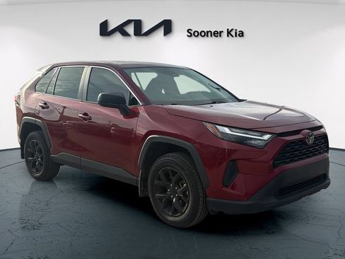 Used 2024 Toyota RAV4 LE AWD/4WD image 8