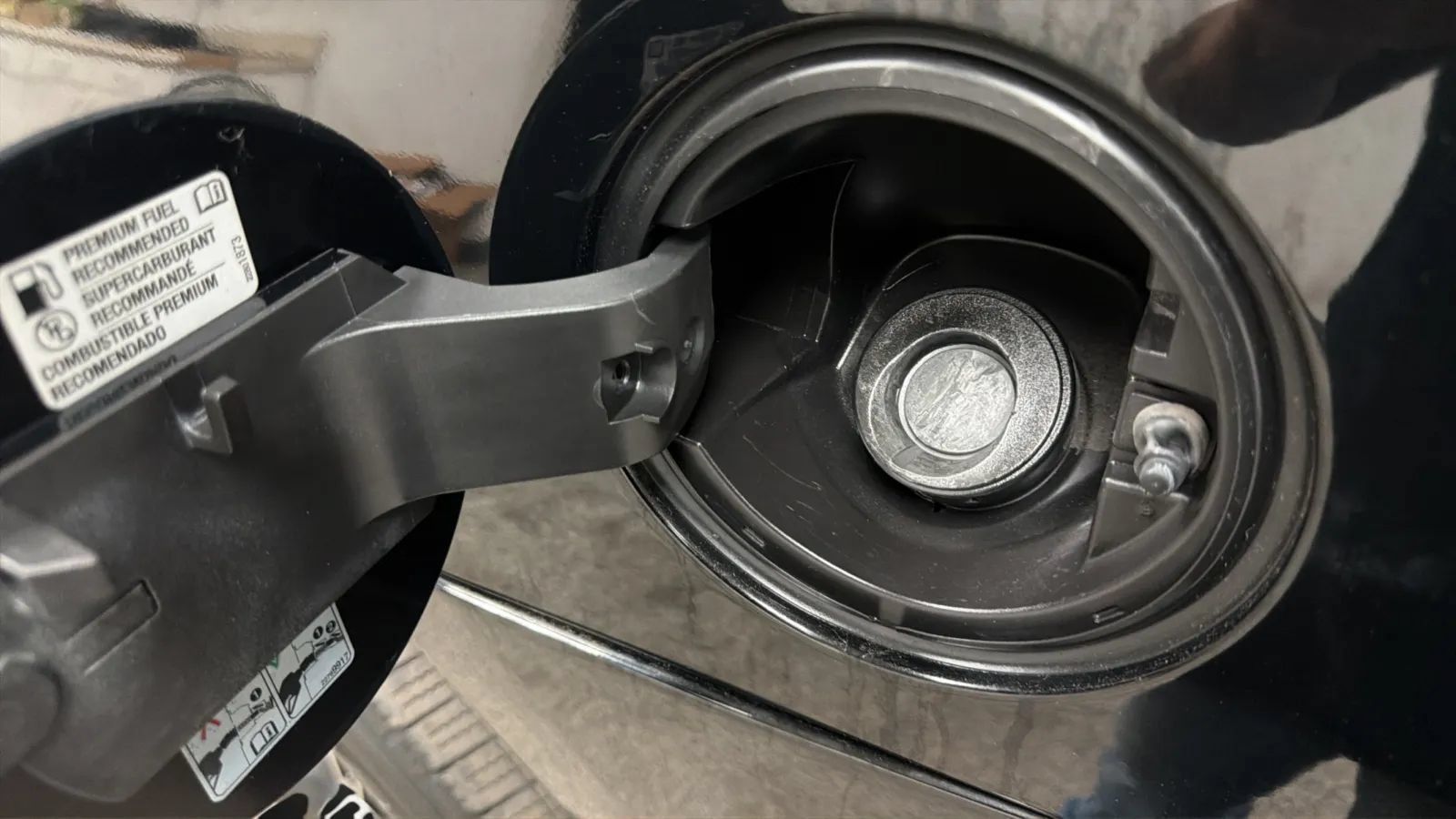 Used 2019 Cadillac Escalade Platinum RWD image 30