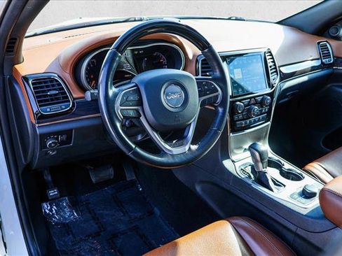 Used 2021 Jeep Grand Cherokee Overland AWD/4WD image 10