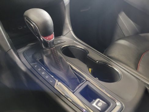 Used 2022 Chevrolet Equinox RS w/ RS Leather Package FWD image 26