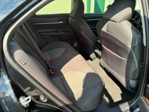 Used 2021 Toyota Camry LE FWD image 18