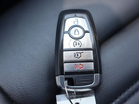 Used 2024 Ford Edge SEL w/ Convenience Package AWD/4WD image 28